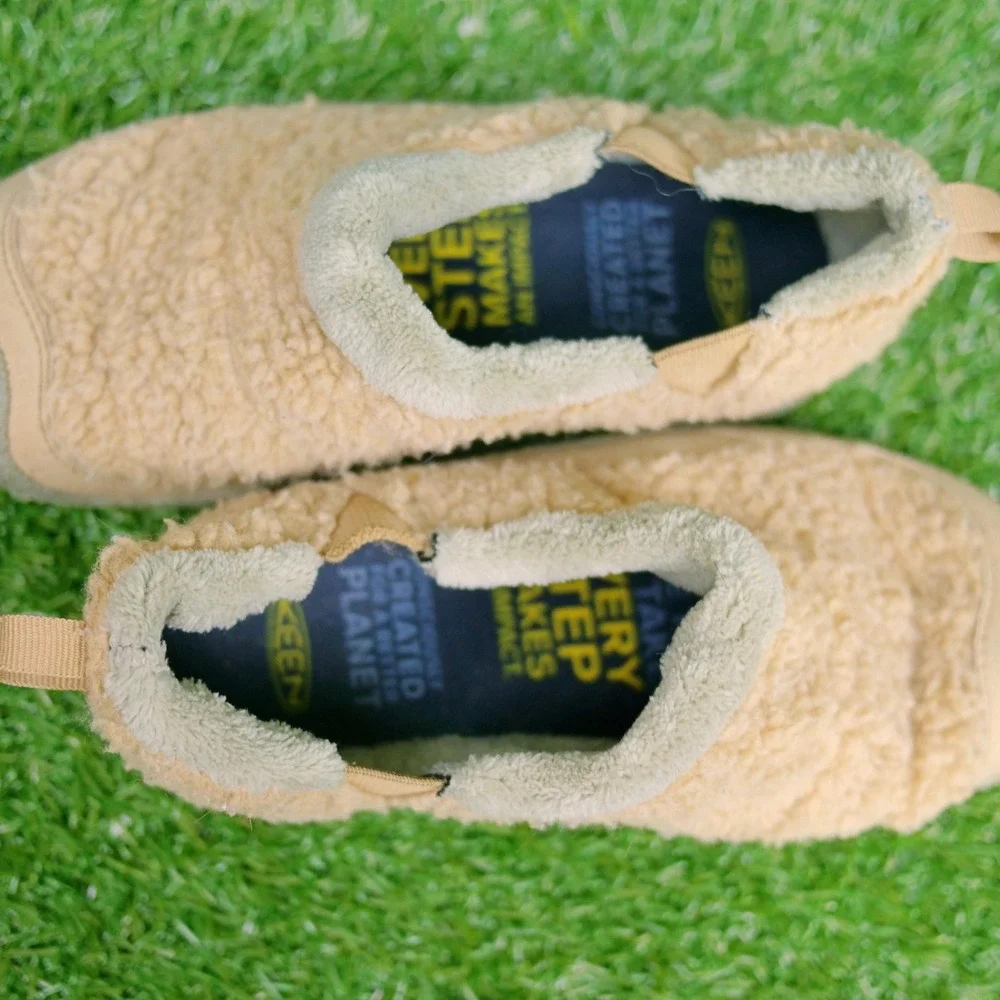 Keen Howser II Slip On Tan Faux Shearling Fleece - Kids Size 1